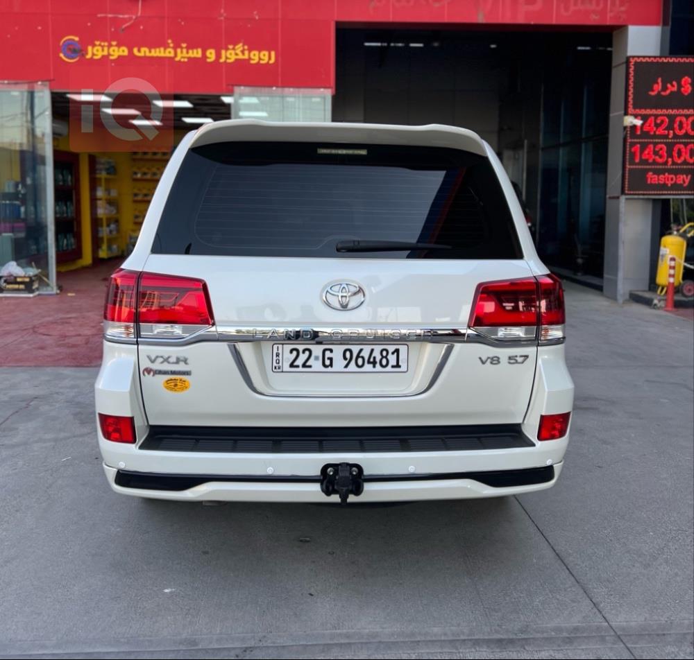 Toyota Land Cruiser